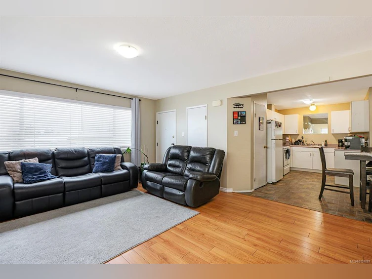 501 7th Avenue, Campbell River, BC, V9W 4A2 - 9