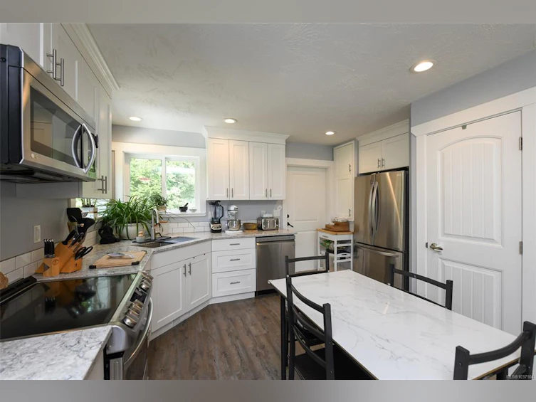 2126 Cypress Road, Comox, BC, V9M 3Z5 - 7