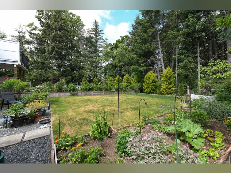 2126 Cypress Road, Comox, BC, V9M 3Z5 - 36