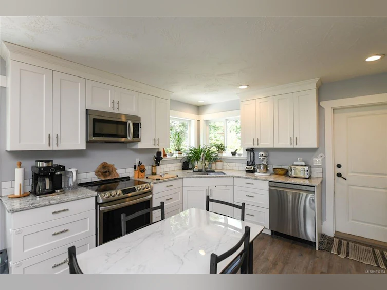 2126 Cypress Road, Comox, BC, V9M 3Z5 - 10