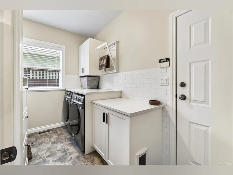 5547 Sunridge Place, Nanaimo, BC, V9T 6P5 - 55