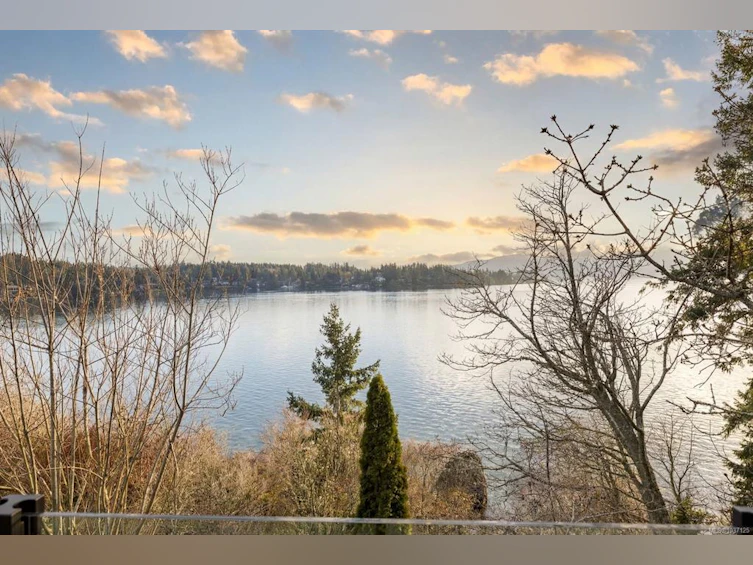 11392 Chalet Road, North Saanich, BC, V8L 5L9 - 9