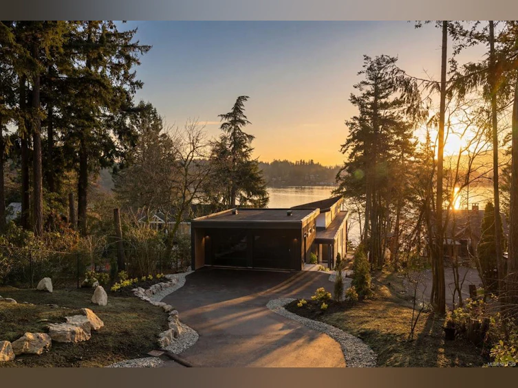 11392 Chalet Road, North Saanich, BC, V8L 5L9 - 2