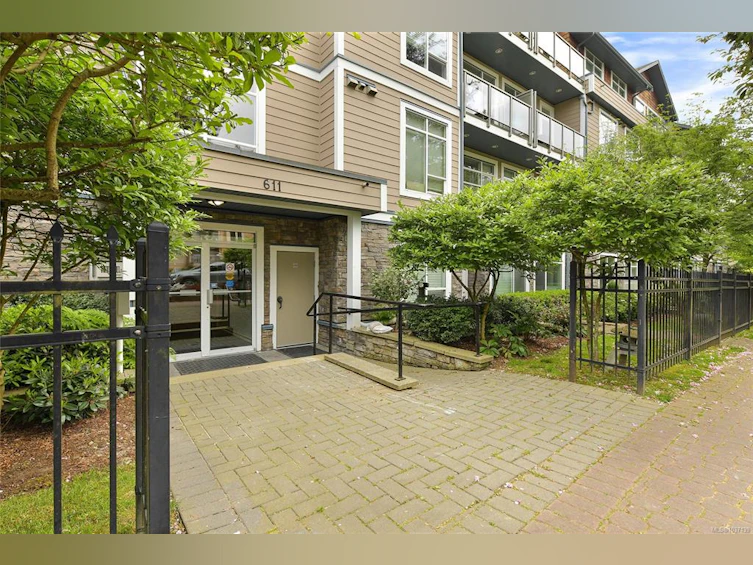 205-611 Goldstream Avenue, Langford, BC, V9B 2W9