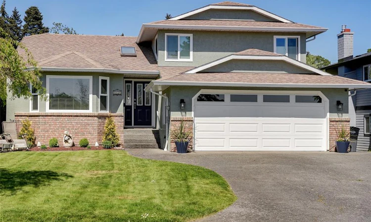 4256 Ponderosa Crescent