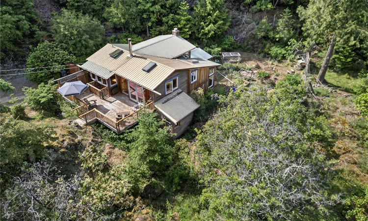 1252 Isabella Point Road