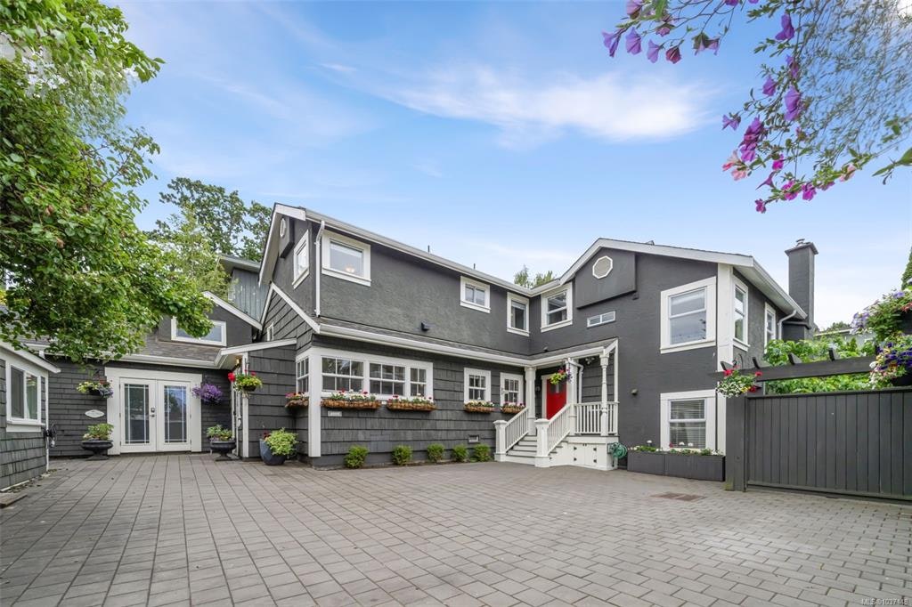 1145 Meares Street, Victoria, BC, V8V 3J9