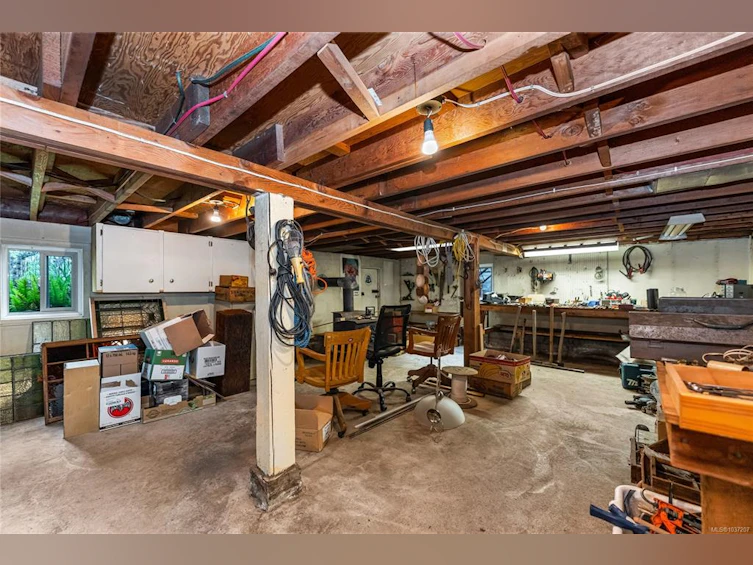 3329 Doncaster Drive, Saanich, BC, V8P 3V7 - 33