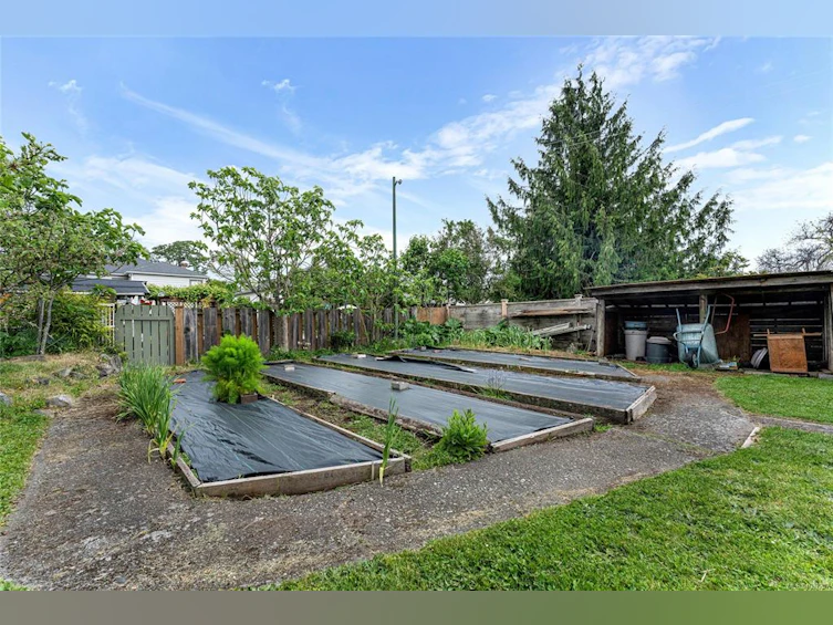 3329 Doncaster Drive, Saanich, BC, V8P 3V7 - 28