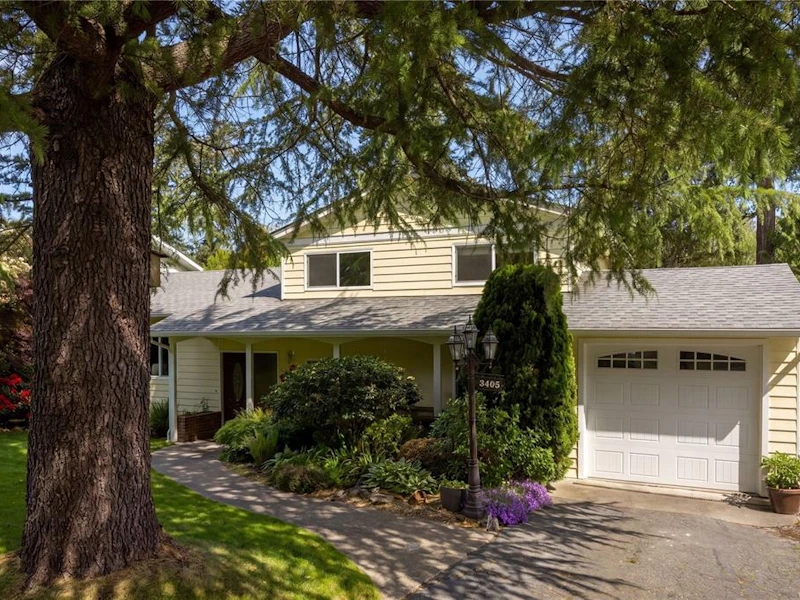 3405 Rolston Crescent, Saanich BC V8Z 4P2