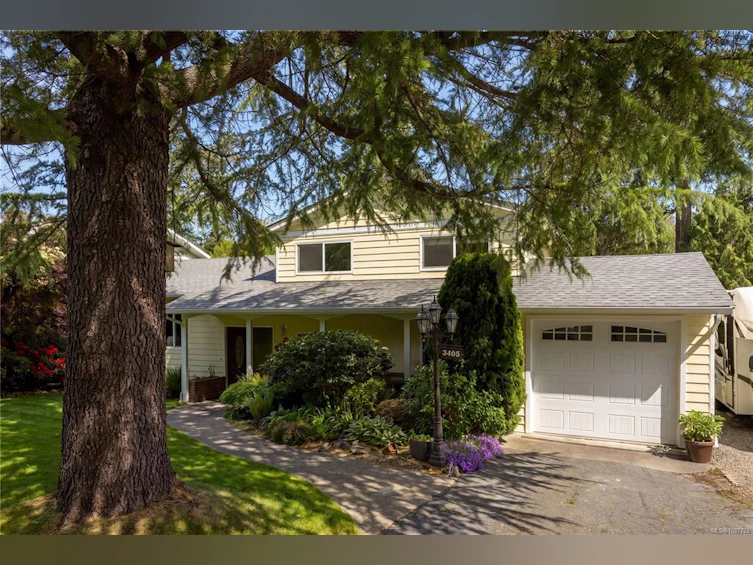 3405 Rolston Crescent, Saanich, BC, V8Z 4P2