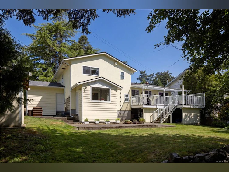 3405 Rolston Crescent, Saanich, BC, V8Z 4P2 - 3