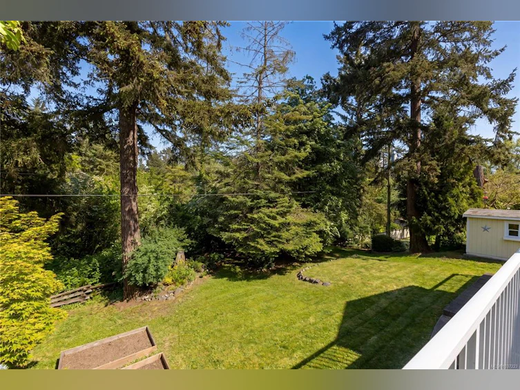 3405 Rolston Crescent, Saanich, BC, V8Z 4P2 - 6