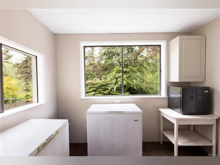 3405 Rolston Crescent, Saanich, BC, V8Z 4P2 - 30