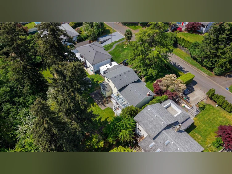 3405 Rolston Crescent, Saanich, BC, V8Z 4P2 - 36