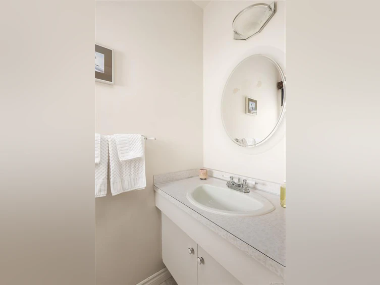 3405 Rolston Crescent, Saanich, BC, V8Z 4P2 - 24