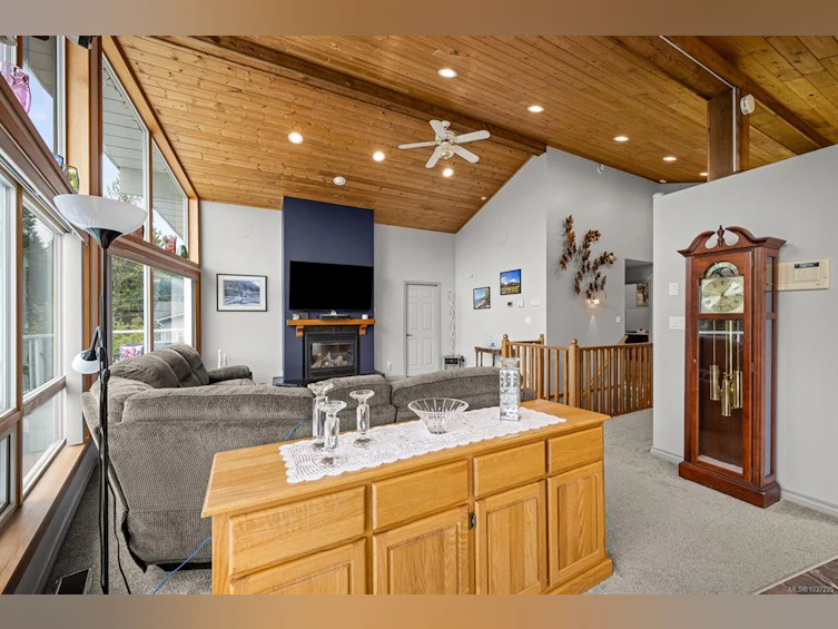 7627 Ships Point Road, Fanny Bay, BC, V0R 1W0 - 16