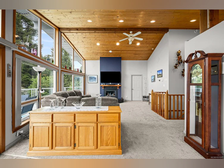 7627 Ships Point Road, Fanny Bay, BC, V0R 1W0 - 15