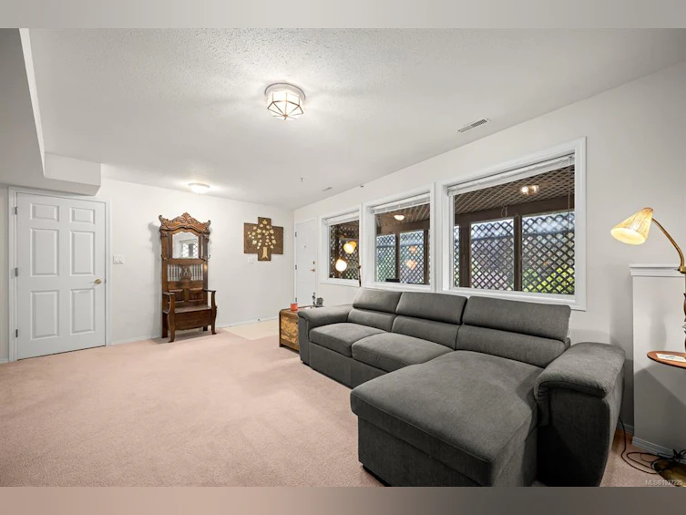 7627 Ships Point Road, Fanny Bay, BC, V0R 1W0 - 50