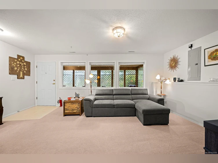 7627 Ships Point Road, Fanny Bay, BC, V0R 1W0 - 49