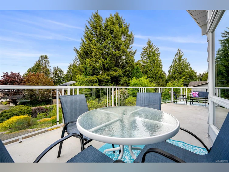 7627 Ships Point Road, Fanny Bay, BC, V0R 1W0 - 29