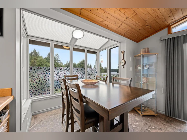 7627 Ships Point Road, Fanny Bay, BC, V0R 1W0 - 24
