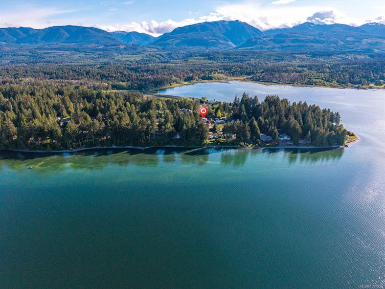 7627 Ships Point Road, Fanny Bay, BC, V0R 1W0 - 9