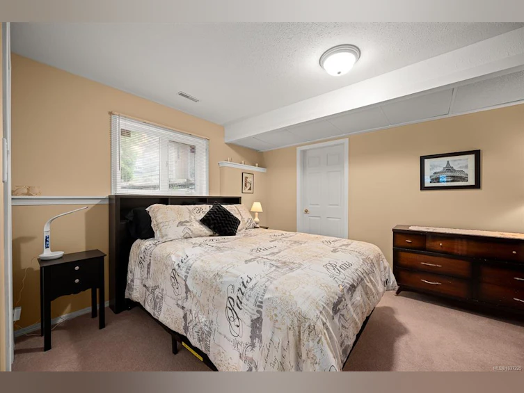 7627 Ships Point Road, Fanny Bay, BC, V0R 1W0 - 55
