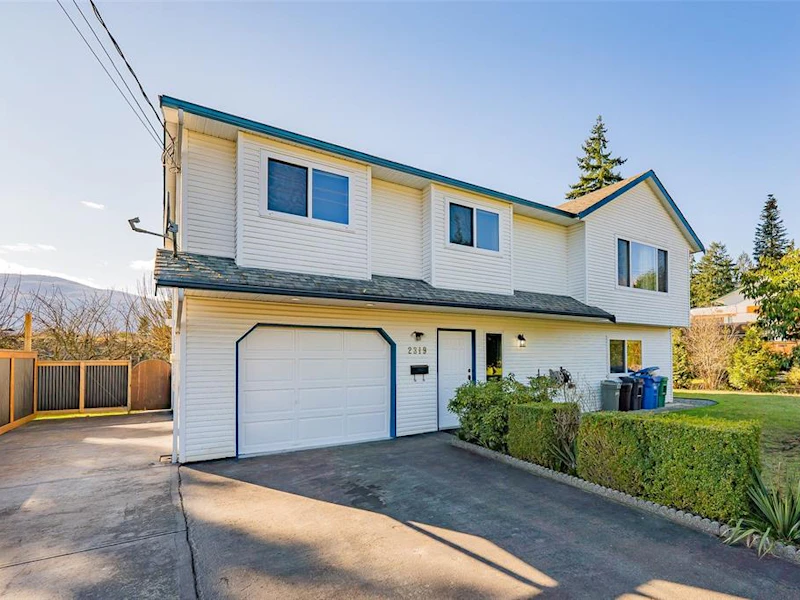 2319 Rosstown Road, Nanaimo BC V9T 3R4