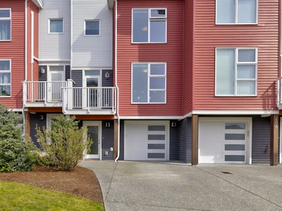 110-1800 Summerhill Place - 2