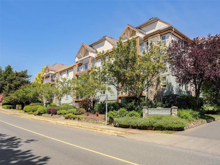 210-494 Marsett Place, Saanich, BC, V8Z 7J1 - 23