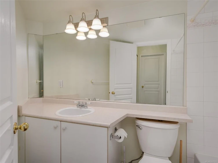 210-494 Marsett Place, Saanich, BC, V8Z 7J1 - 15