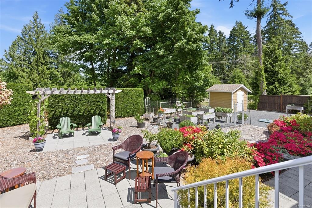 3831 Creekside Drive, Bowser/Deep Bay, BC, V0R 1G0 - 9