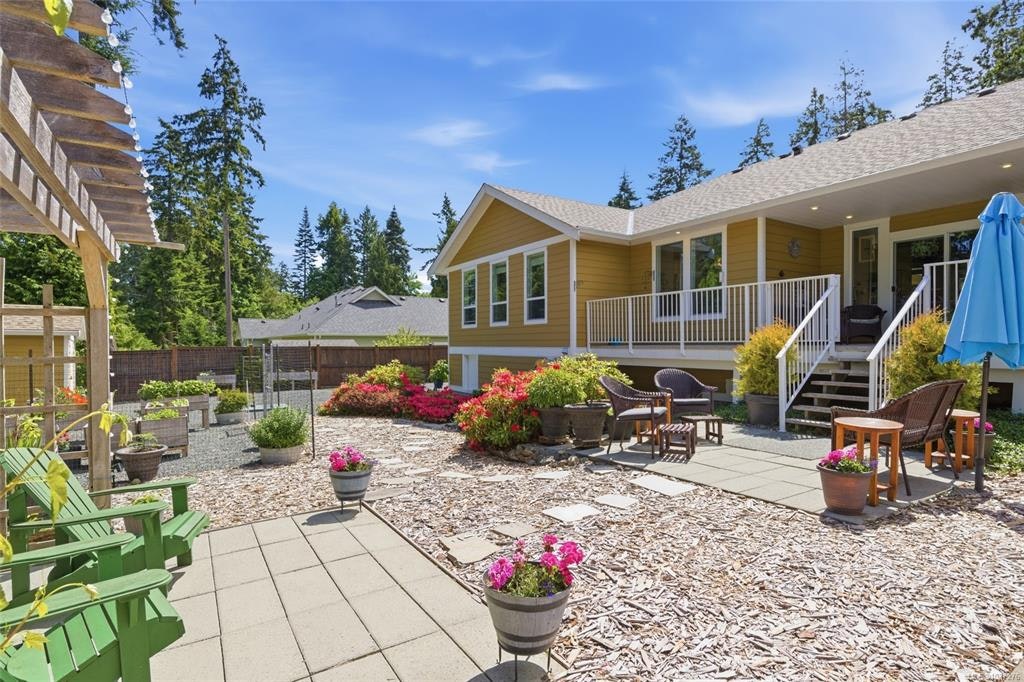 3831 Creekside Drive, Bowser/Deep Bay, BC, V0R 1G0 - 8