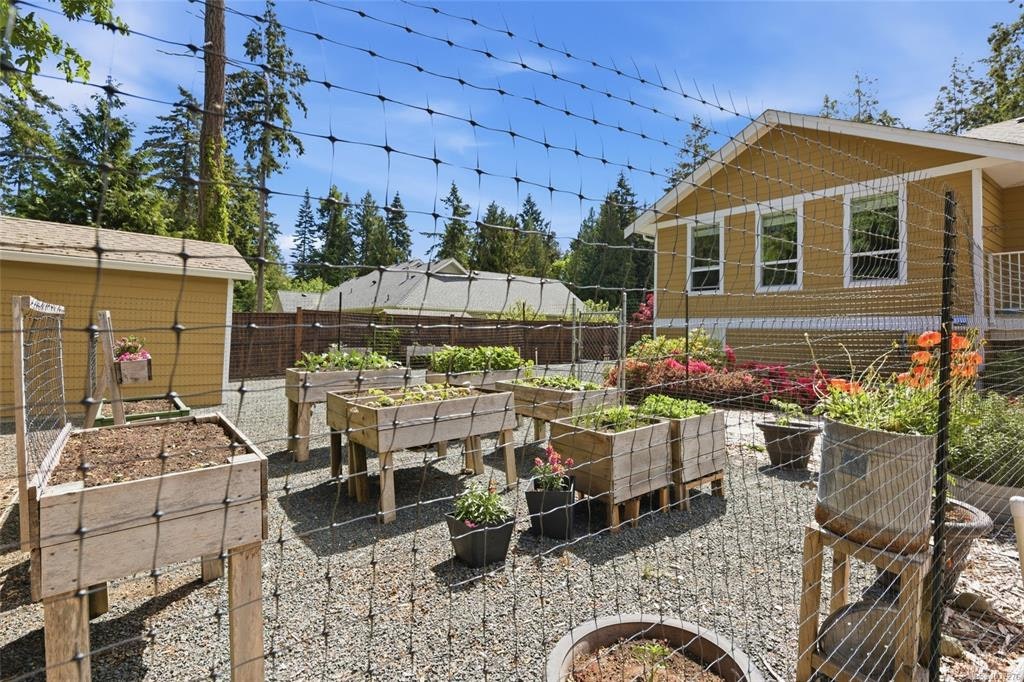 3831 Creekside Drive, Bowser/Deep Bay, BC, V0R 1G0 - 45