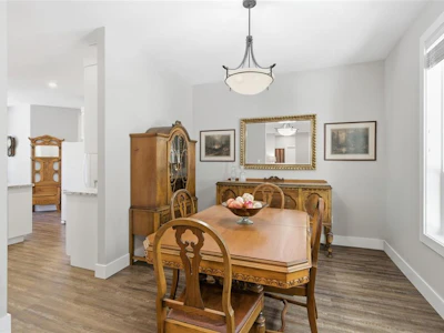 3831 Creekside Drive - 4