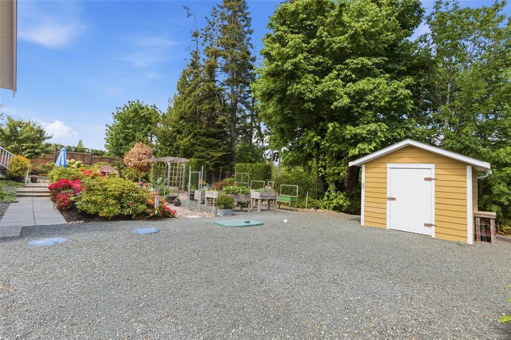 3831 Creekside Drive, Bowser/Deep Bay, BC, V0R 1G0 - 42