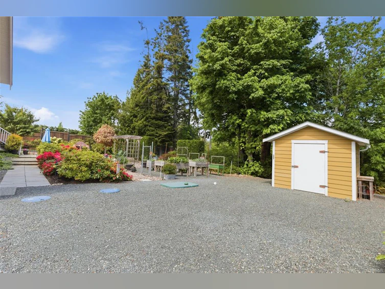 3831 Creekside Drive, Bowser/Deep Bay, BC, V0R 1G0 - 42