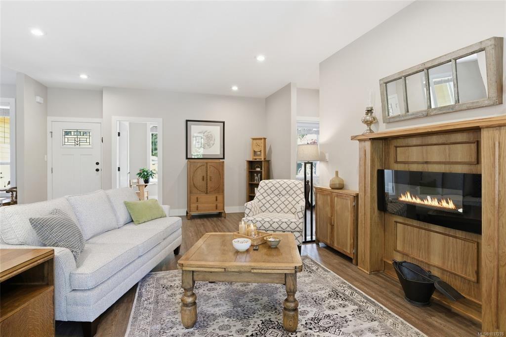 3831 Creekside Drive, Bowser/Deep Bay, BC, V0R 1G0 - 15