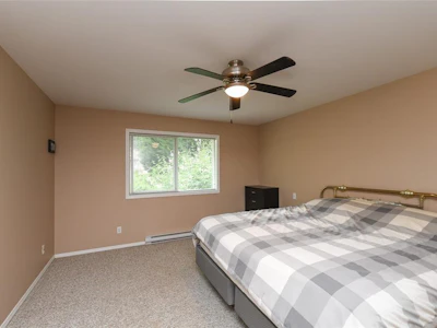 2238 Tamarack Drive - 5