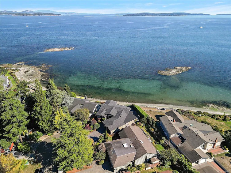 10206 Surfside Place, Sidney, BC, V8L 3R5 - 64