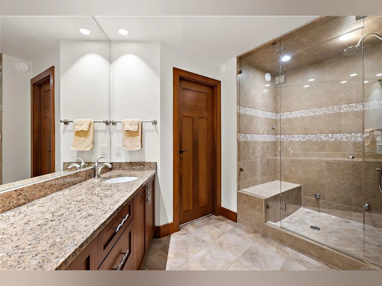10206 Surfside Place, Sidney, BC, V8L 3R5 - 23