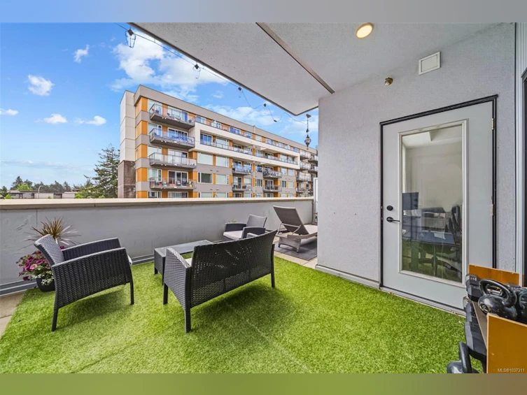 206-950 Whirlaway Crescent, Langford, BC, V9B 6W6 - 3