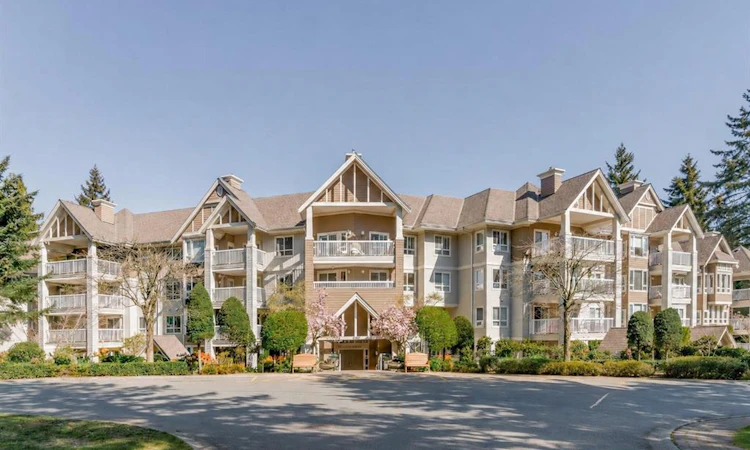 412-5685 Edgewater Lane
