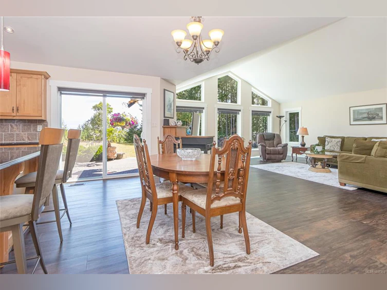 1737 Galvin Place, Qualicum Beach, BC, V9K 2V3 - 5