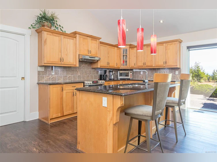 1737 Galvin Place, Qualicum Beach, BC, V9K 2V3 - 23