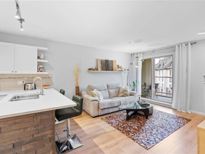 416-29 Songhees Road - 3