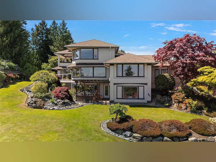 11096 Greenpark Drive, North Saanich, BC, V8L 5N5 - 2