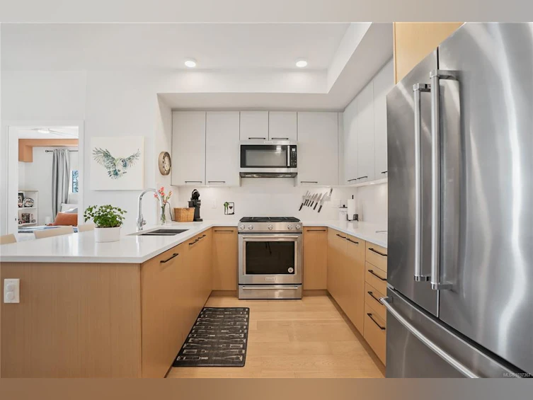 401-7162 West Saanich Road, Central Saanich, BC, V8M 1P6 - 8