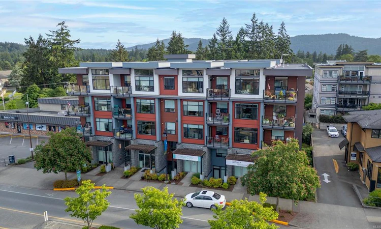401-7162 West Saanich Road